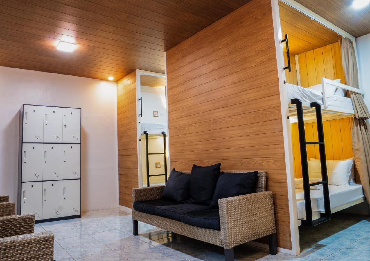 B&B Backpackers Coron Exterior foto