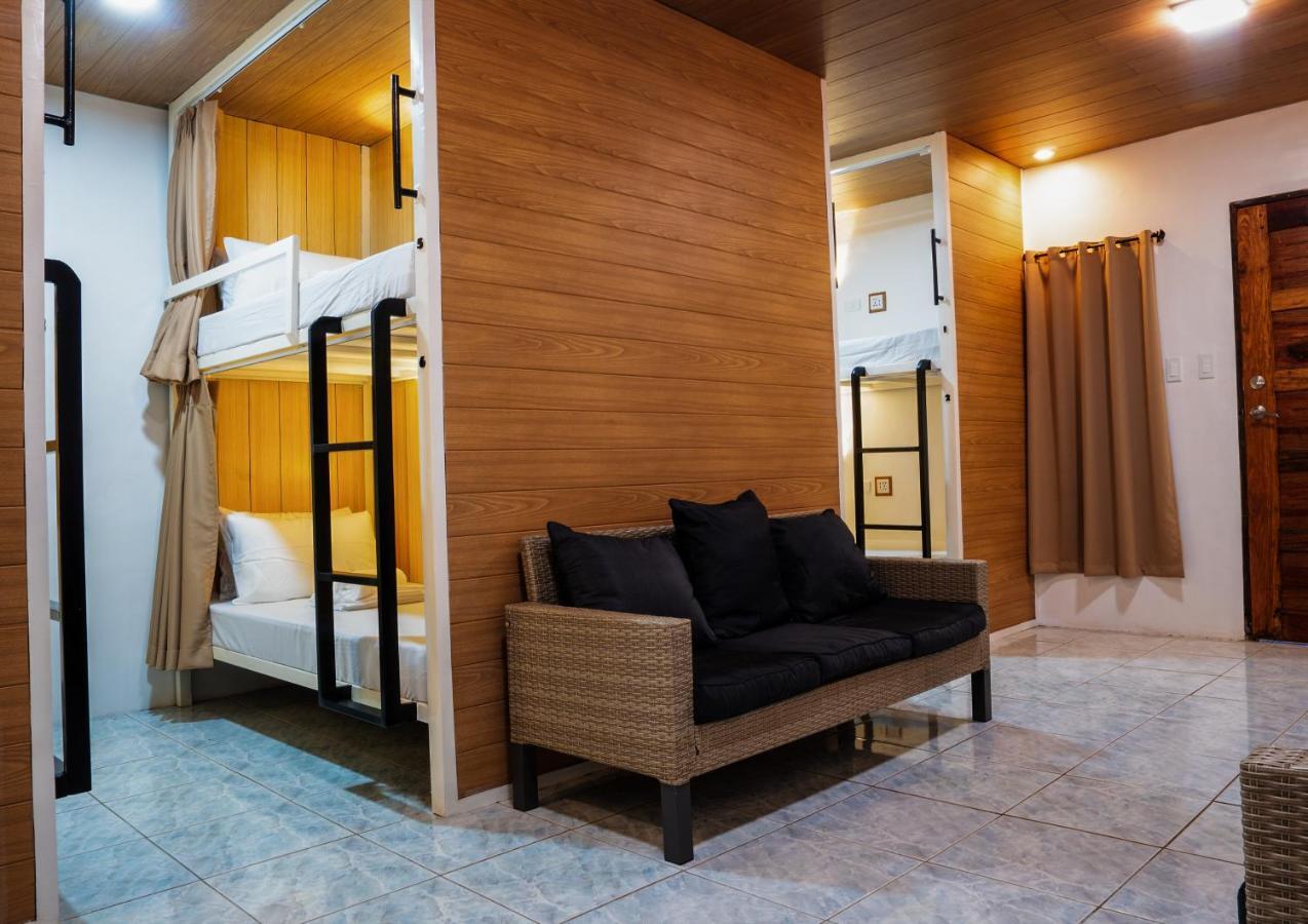 B&B Backpackers Coron Exterior foto